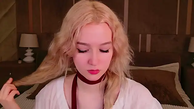 NaomiLoys online show from 03-22-25, 07:09