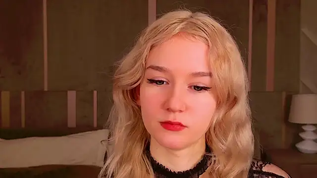 NaomiLoys online show from 02-09-25, 05:11