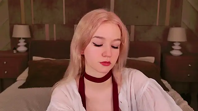 NaomiLoys online show from 03-17-25, 02:19