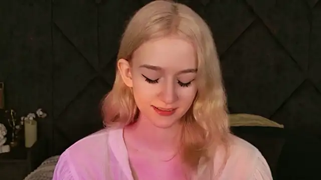 NaomiLoys online show from 11-16-25, 10:53