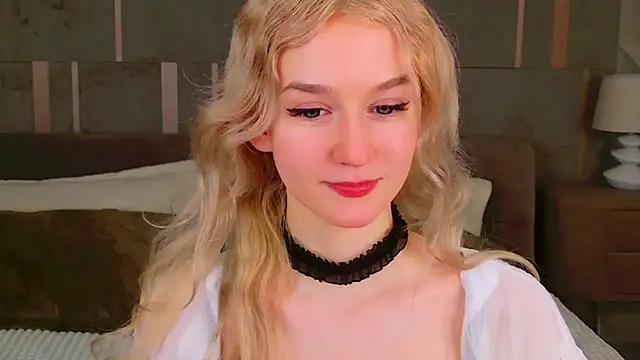 NaomiLoys online show from 02-11-25, 06:30