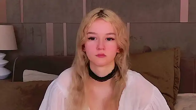 NaomiLoys online show from 03-08-25, 09:06