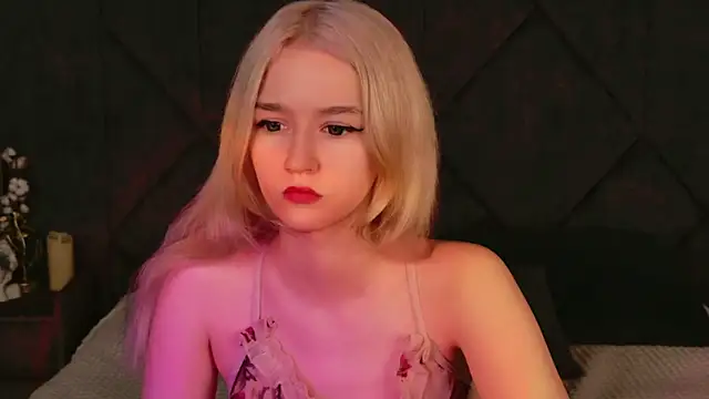 NaomiLoys online show from 09-14-25, 08:53