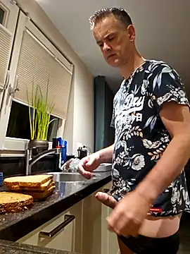 Hectorthyssen1 online show from 09-09-25, 04:33