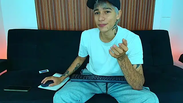 Zacktk7 online show from 02-25-25, 11:04