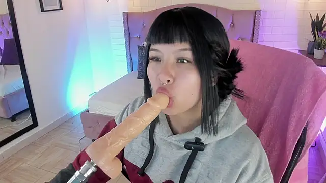 Namiko Park online show from 01-11-25, 03:42