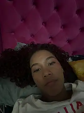 Snapshot of Salome_Williamss chatting on 07-05-26, 01:43 Salome Williamss online show from 07-05-26, 01:43