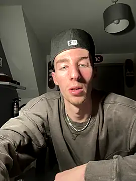 MikesWood21 online show from 12-02-24, 01:42