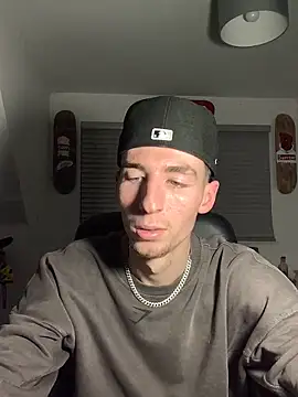 MikesWood21 online show from 12-06-24, 03:35