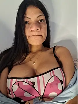 Snapshot of charllottebrasilian chatting on 07-04-26, 11:38 charllottebrasilian online show from 07-04-26, 11:38