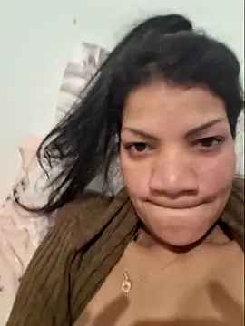 Snapshot of charllottebrasilian chatting on 06-30-26, 12:43 charllottebrasilian online show from 06-30-26, 12:43