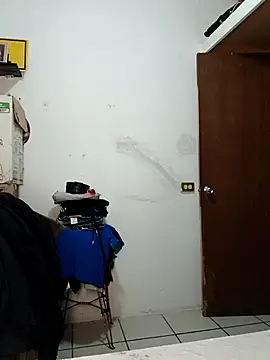 Snapshot of jhonyhot9292 chatting on 02-23-26, 10:43 jhonyhot9292 online show from 02-23-26, 10:43