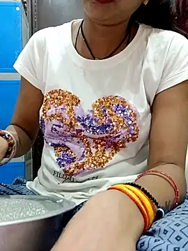 Snapshot of Sexy-Mona2 chatting on 01-23-25, 02:50 Sexy-Mona2 online show from 01-23-25, 02:50