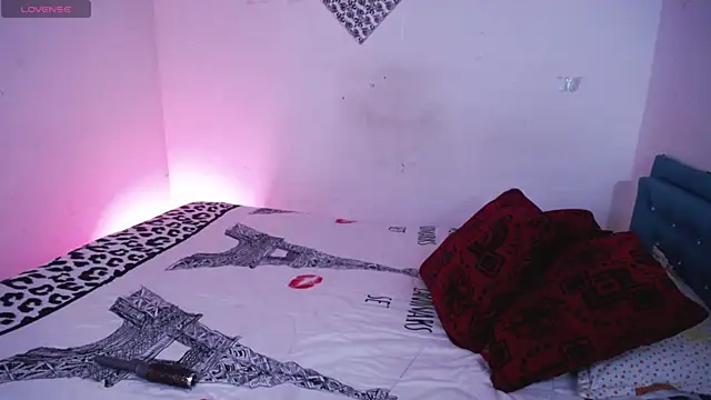 zarquita99 online show from 11-06-25, 10:19