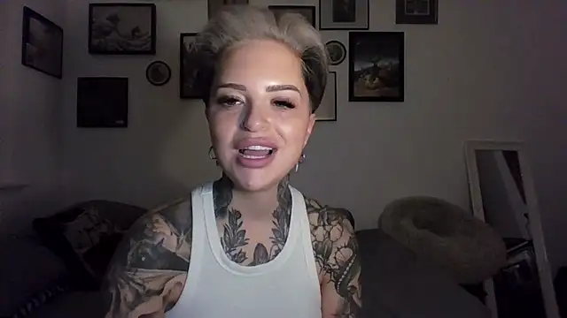 Snapshot of Alexandersonxo chatting on 02-03-26, 06:22 Alexandersonxo online show from 02-03-26, 06:22