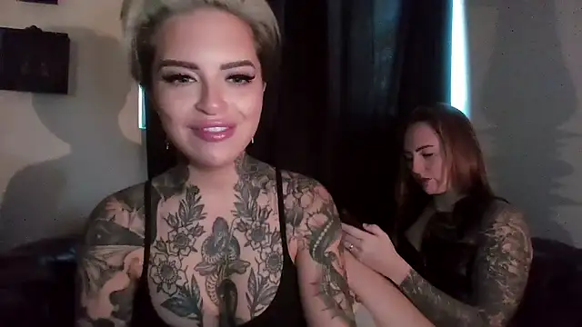 Alexandersonxo online show from 11-30-25, 11:00