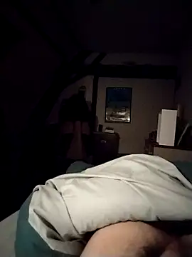 Snapshot of JulesG18 chatting on 02-22-26, 09:22 JulesG18 online show from 02-22-26, 09:22