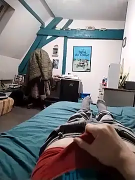 Snapshot of JulesG18 chatting on 03-01-26, 05:57 JulesG18 online show from 03-01-26, 05:57