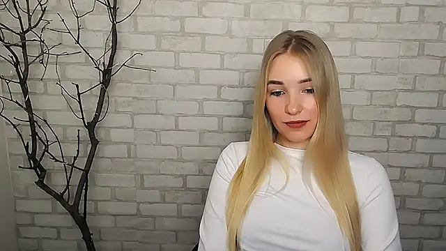 Queen ofLove online show from 12-21-24, 10:39