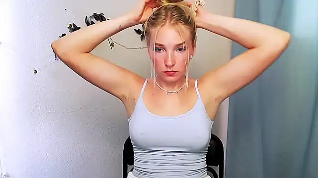 Queen ofLove online show from 06-19-26, 12:55