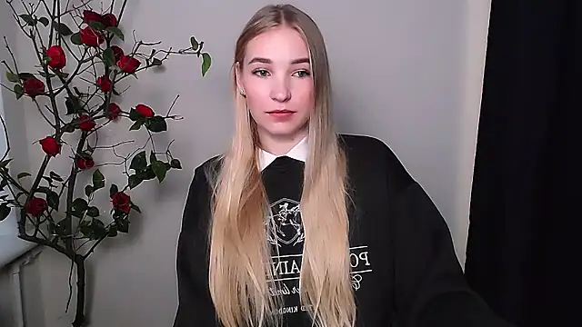 Queen ofLove online show from 11-14-25, 02:21