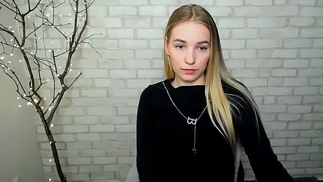 Queen ofLove online show from 03-12-25, 02:34