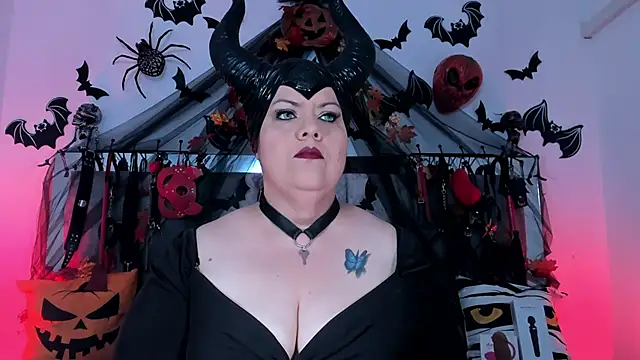 vanessa moka online show from 10-30-25, 12:14