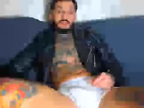 Snapshot of MentoXXL chatting on 10-12-25, 07:26 MentoXXL online show from 10-12-25, 07:26