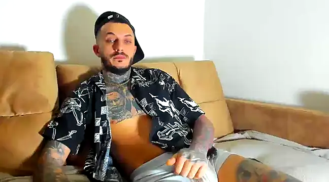 Snapshot of MentoXXL chatting on 12-18-24, 08:14 MentoXXL online show from 12-18-24, 08:14