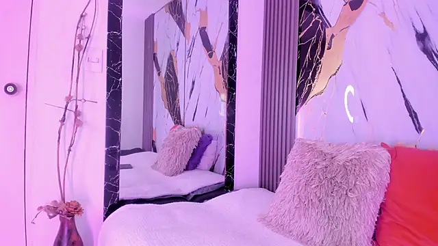 sophiee evanss  online show from 01-13-25, 10:58