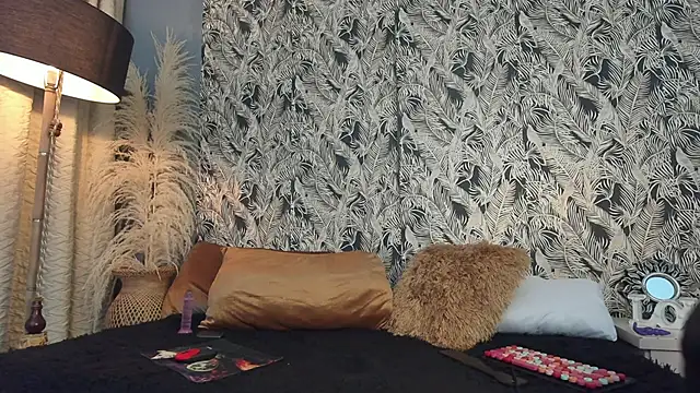 Snapshot of cami_latinsex chatting on 01-31-25, 06:46 cami latinsex online show from 01-31-25, 06:46