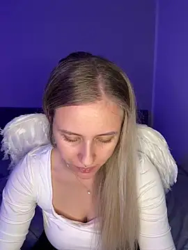 lunawolf21 online show from 12-03-25, 07:30