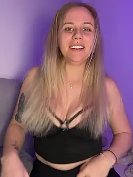 lunawolf21 online show from 01-14-26, 07:45