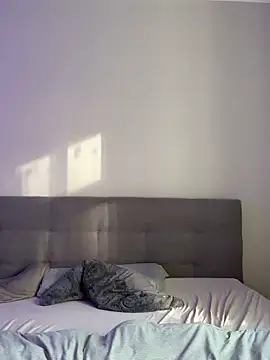 lunawolf21 online show from 02-22-25, 08:07