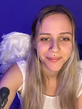 lunawolf21 online show from 12-02-25, 07:32