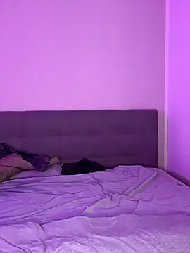 lunawolf21 online show from 10-13-25, 06:26