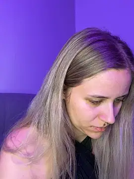 lunawolf21 online show from 01-07-26, 08:03