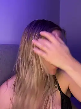 lunawolf21 online show from 02-02-26, 07:57