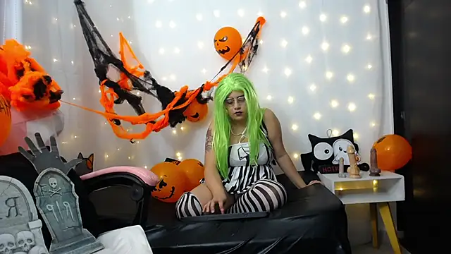 Niuk mei online show from 10-28-25, 07:24