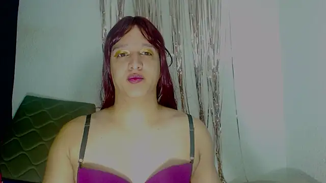 Snapshot of alexandrasexy32 chatting on 09-13-25, 03:28 alexandrasexy32 online show from 09-13-25, 03:28
