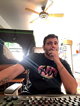 TacosSenpai online show from 10-10-25, 05:08