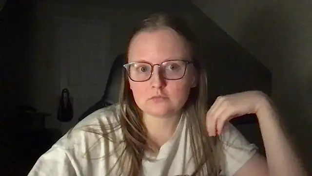 Snapshot of lexie_lilacs chatting on 02-16-25, 04:42 lexie lilacs online show from 02-16-25, 04:42