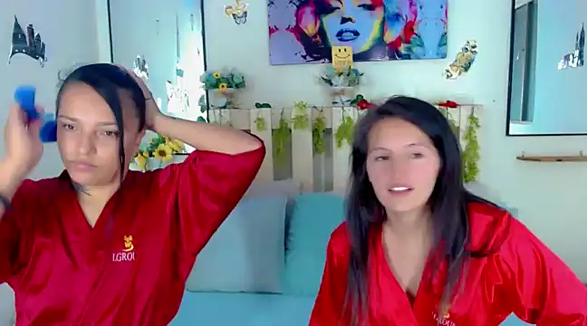 Sharon et Khloe12 online show from 12-18-24, 08:47