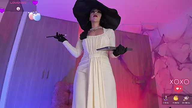 AndreaVelasco online show from 10-31-25, 06:26