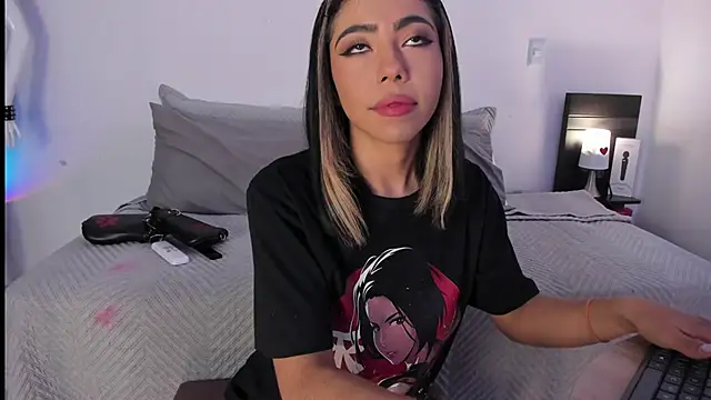 Snapshot of AndreaVelasco chatting on 03-22-26, 04:19 AndreaVelasco online show from 03-22-26, 04:19