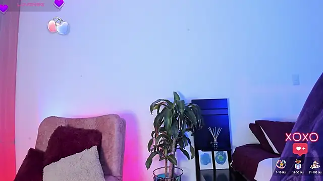 AndreaVelasco online show from 11-14-25, 06:44