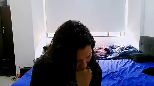 Snapshot of luxandracon23 chatting on 10-18-25, 03:03 luxandracon23 online show from 10-18-25, 03:03