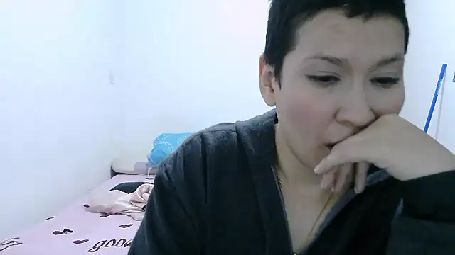 luxandracon23 online show from 01-10-26, 08:42