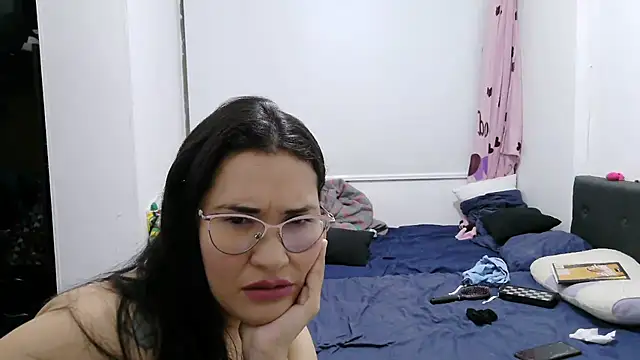 luxandracon23 online show from 11-08-25, 02:26