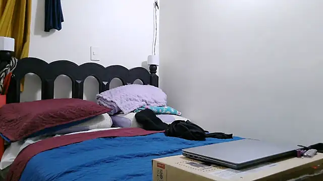 luxandracon23 online show from 03-26-26, 03:32